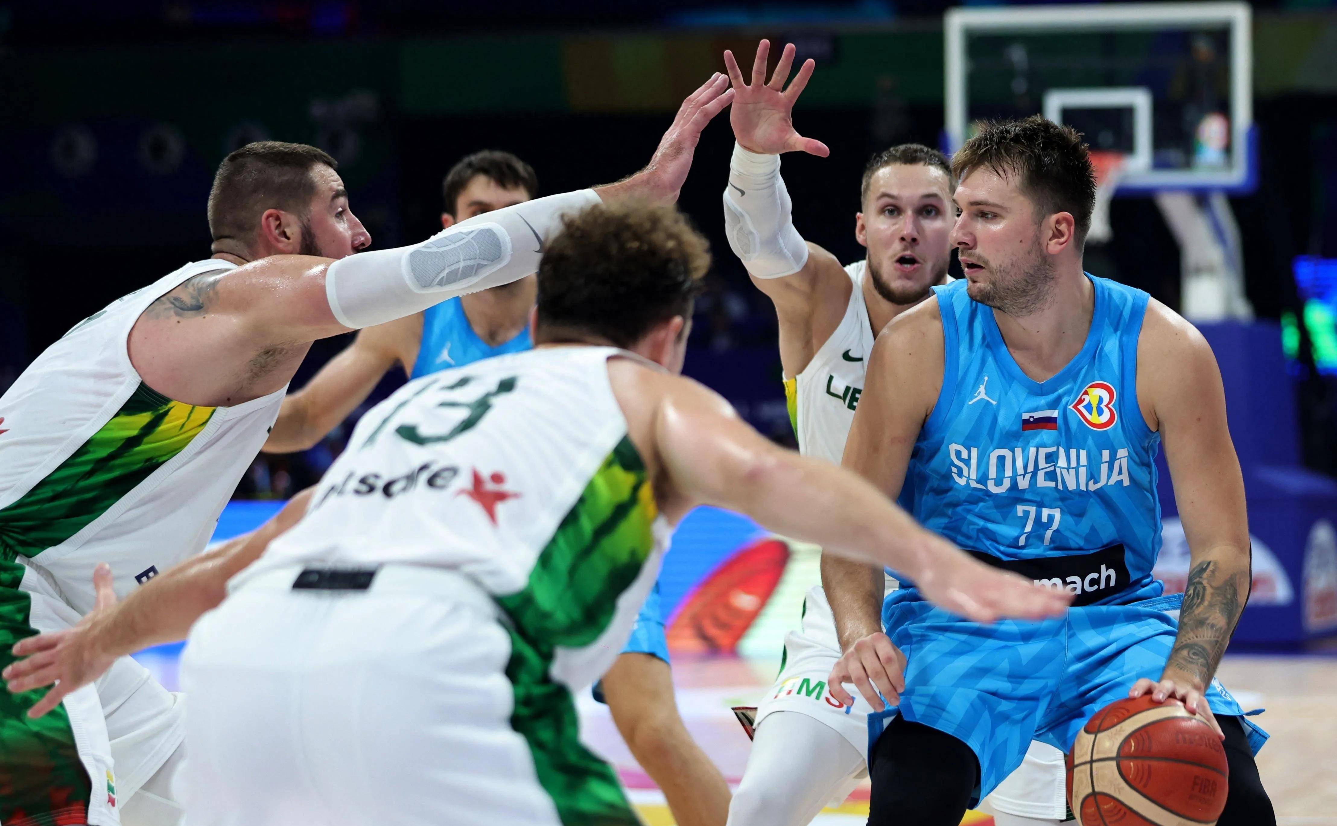 包含克罗地亚1-1斯洛文尼亚：欧锦赛预选热战的词条